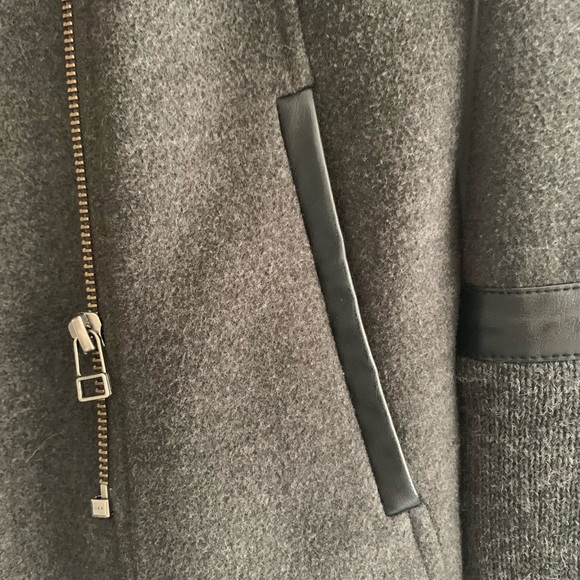 Katherine Barclay Jacket - Picture 3 of 6